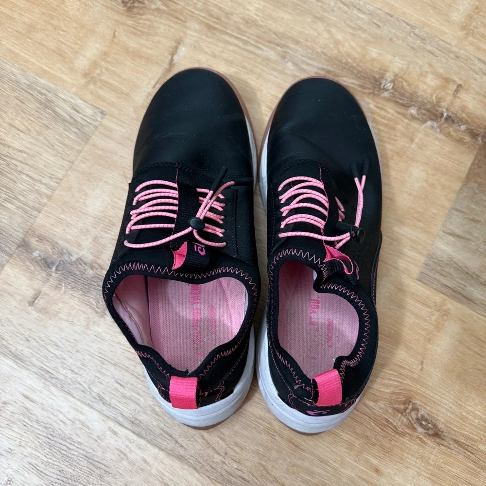 Clove Womens 9.5 Nursing Shoes Black Pink Fluid Resistant Healthcare Sneaker